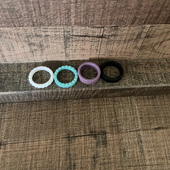 Qalo rings - Picture 2 of 3